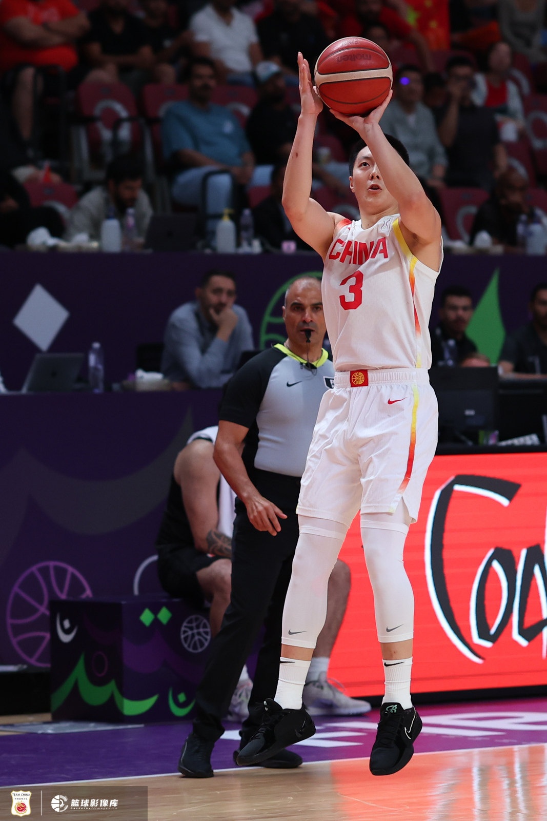 開局狀態(tài)火熱！胡明軒首節(jié)替補(bǔ)4分鐘2投全中&4罰全中拿9分2板1帽