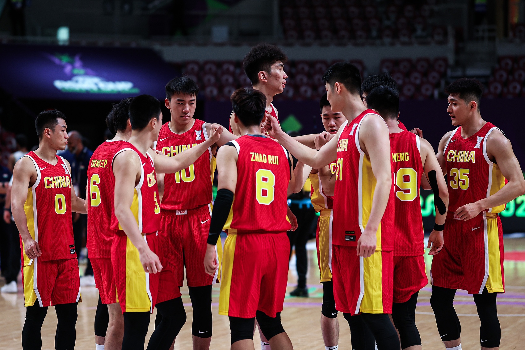 中國(guó)體育報(bào)：拼搏不止 繼續(xù)向前 中國(guó)男籃點(diǎn)亮新起點(diǎn)