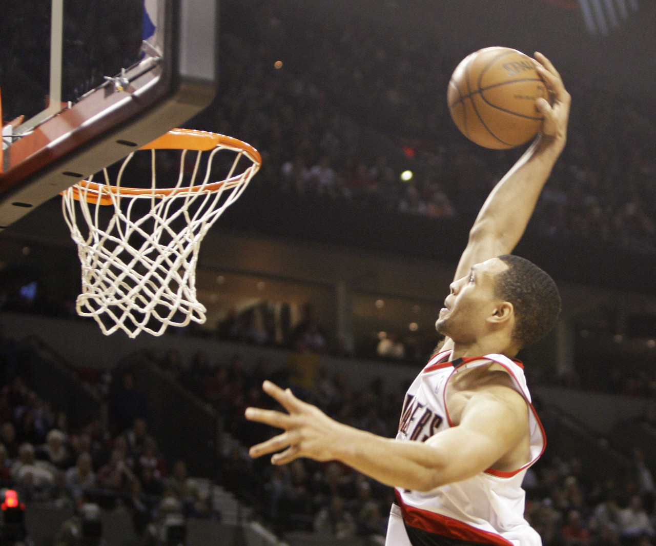 蒂格發(fā)問(wèn)：若羅伊沒(méi)受傷 他在開(kāi)拓者隊(duì)史的地位是否超利拉德