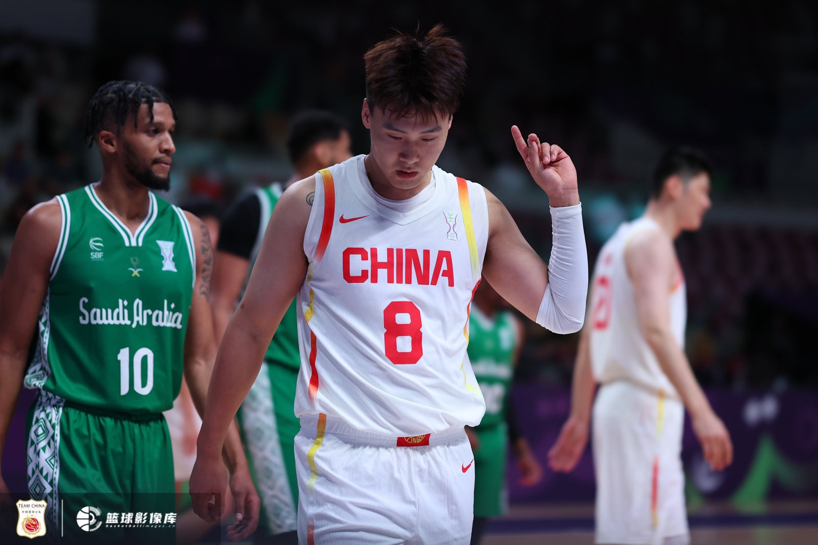 是趙睿嗎？媒體人談地震級交易真相：亞洲杯后國家隊英雄禁止買賣