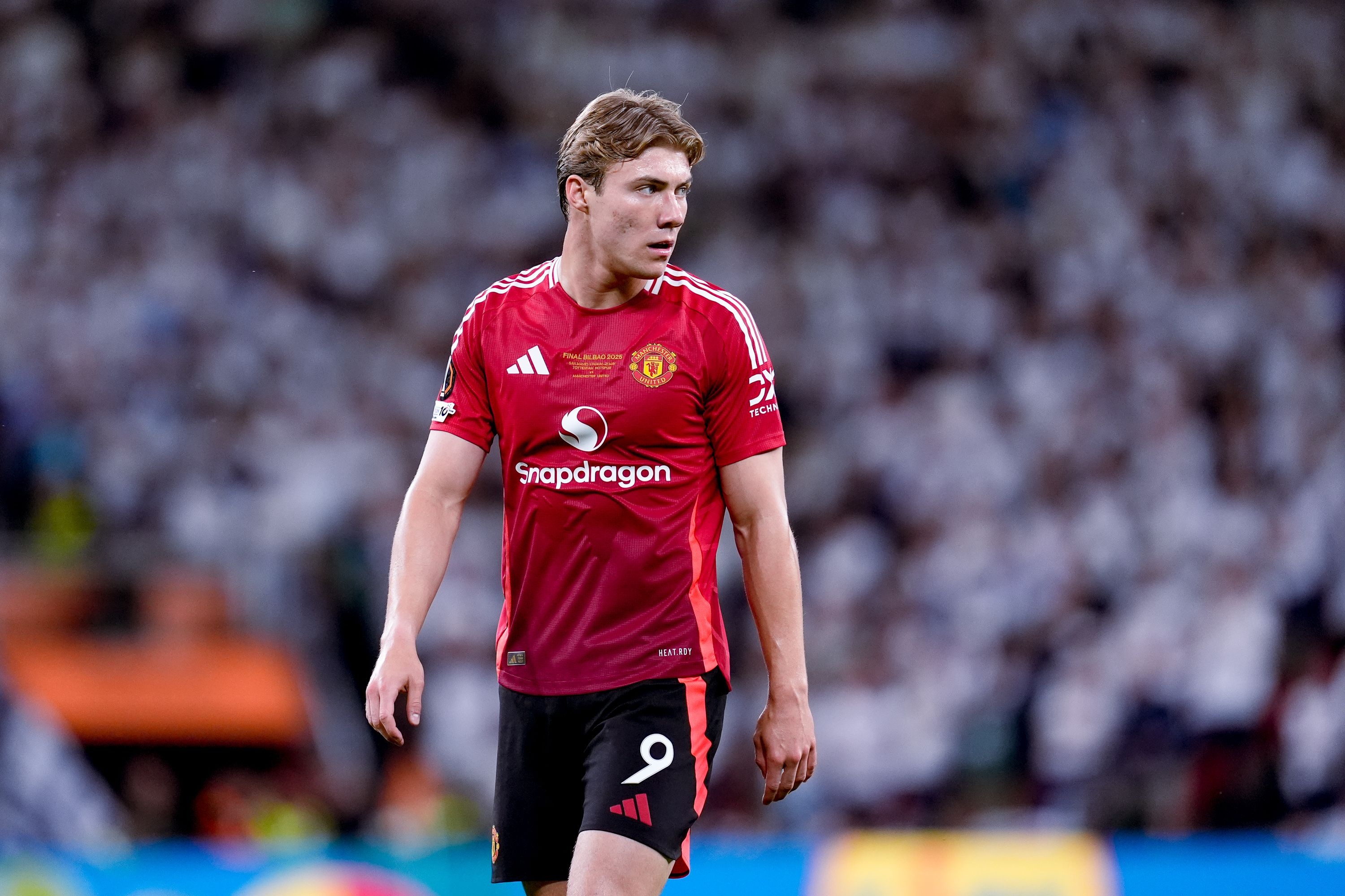 記者：AC米蘭希望霍伊倫明確表態(tài)，不會(huì)無限期等他