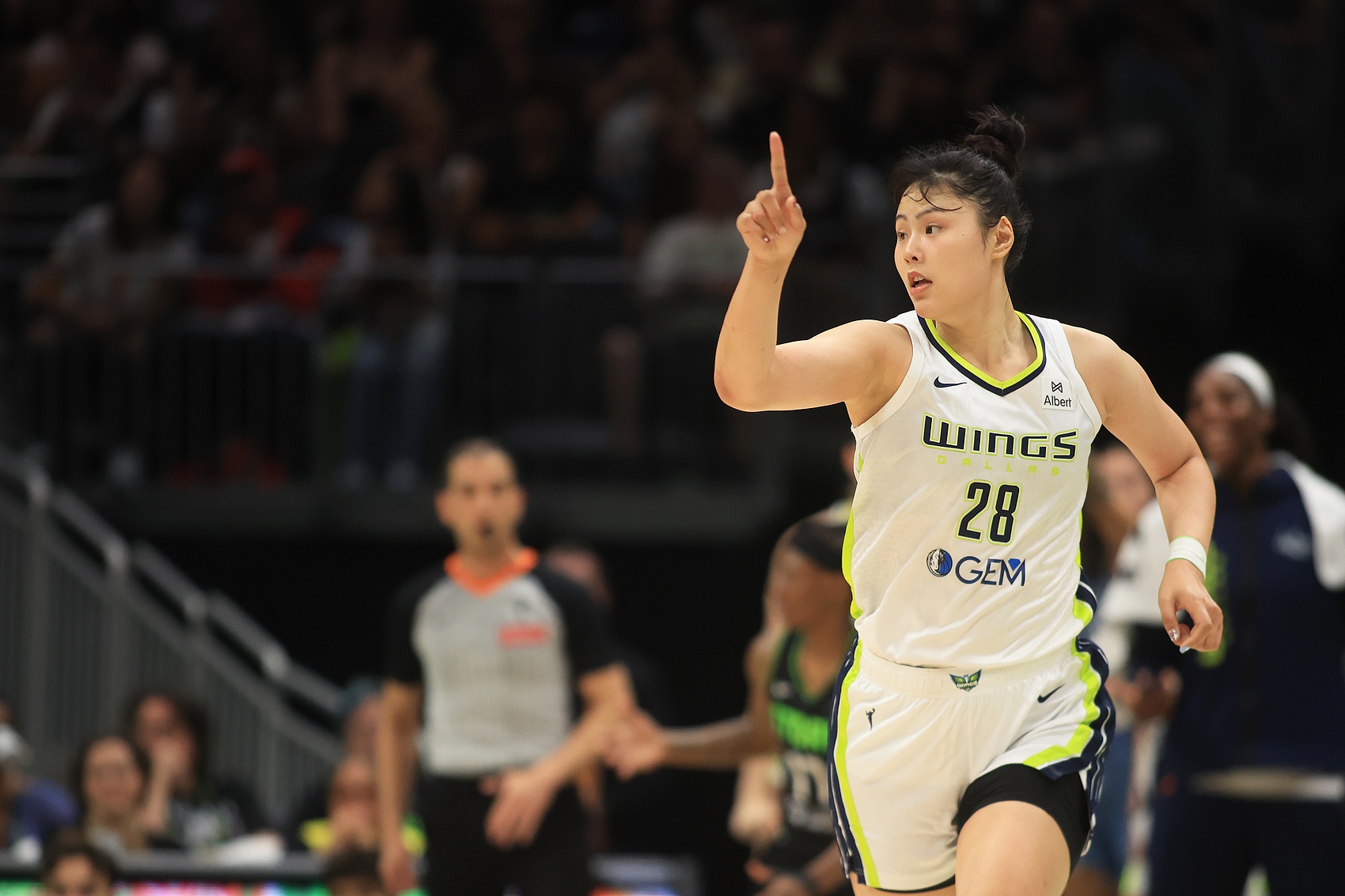 心疼！李月汝受傷前剛簽約了土耳其聯(lián)賽