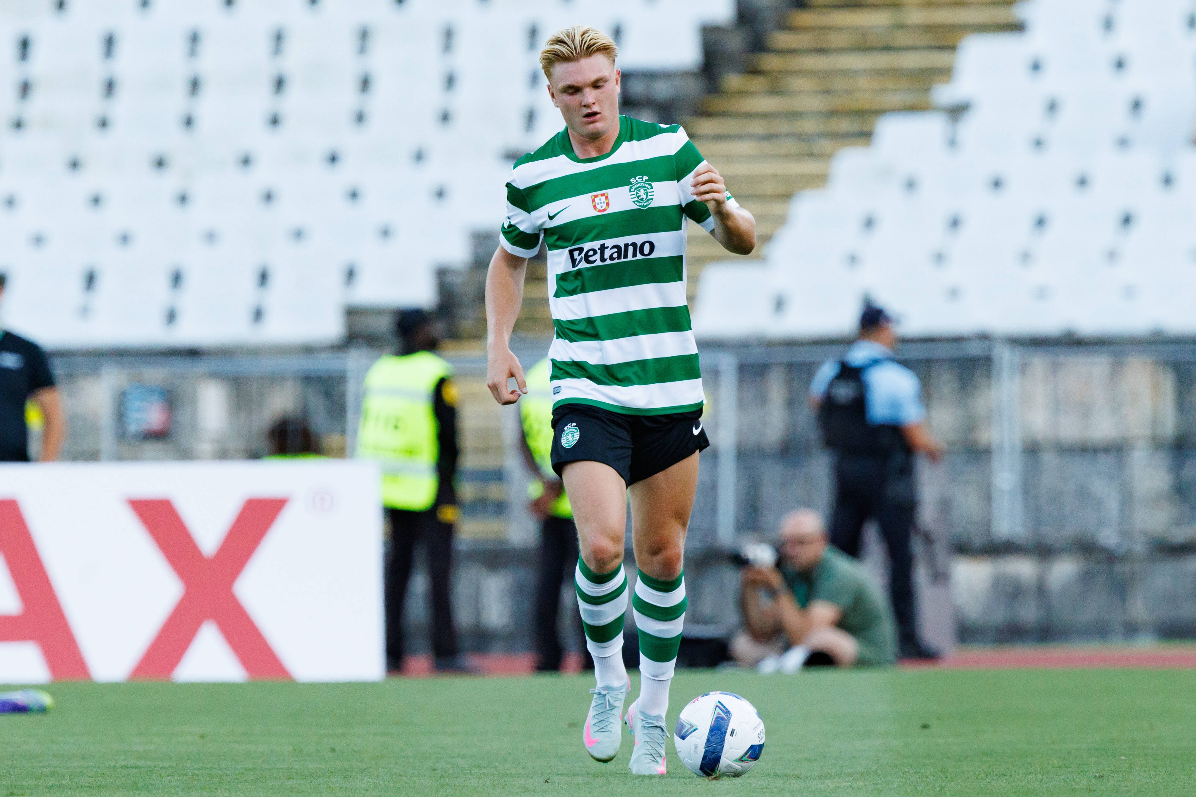 米體：米蘭開始評估20歲丹麥前鋒哈德爾，葡體要價2800萬歐元