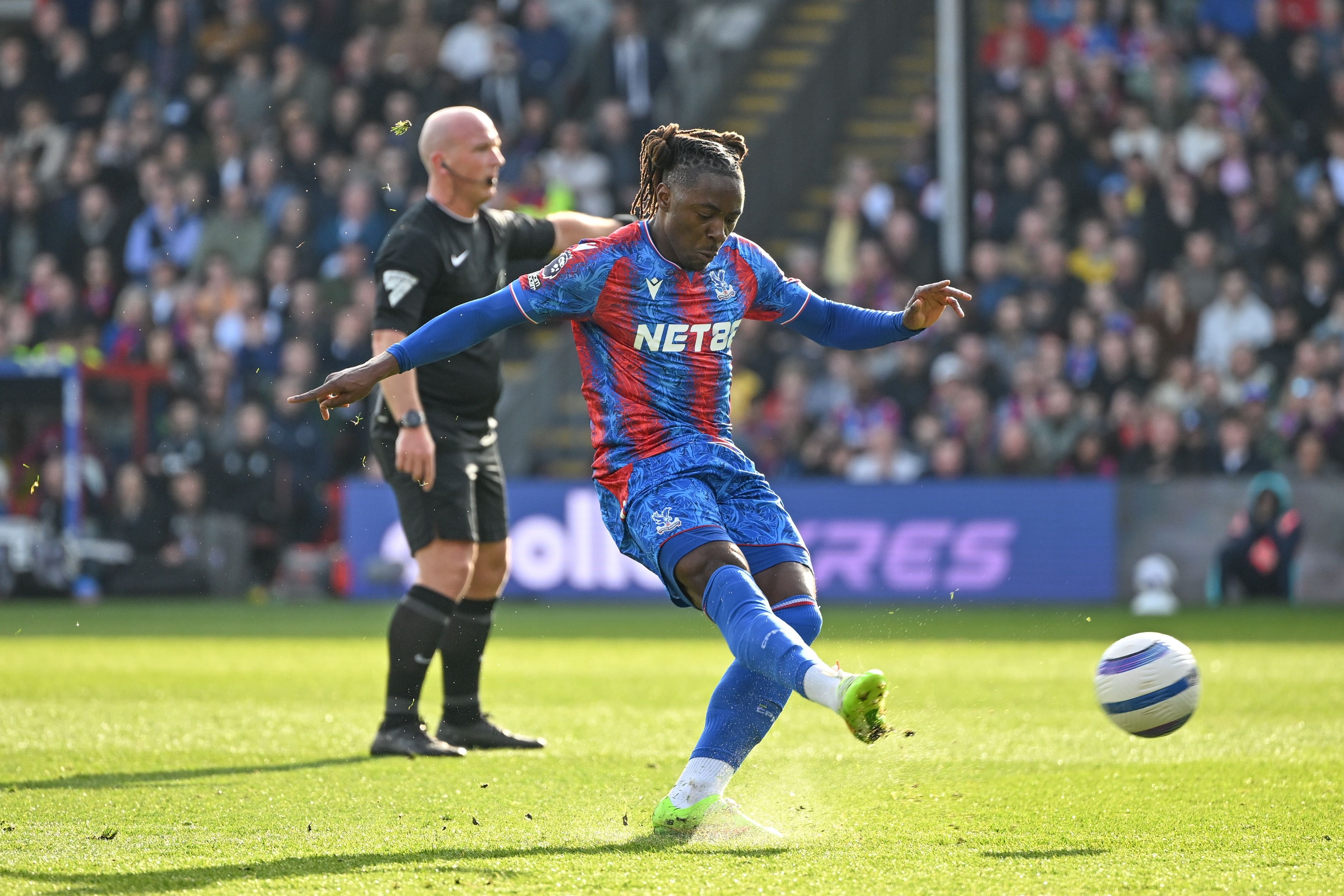 標(biāo)晚：埃澤無(wú)法趕上阿森納與利茲聯(lián)的比賽，轉(zhuǎn)會(huì)預(yù)計(jì)周末完成