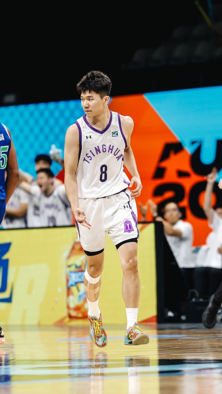 進(jìn)攻核心！石奎14中8&三分8中4砍全場(chǎng)最高25分 另有5籃板4助攻