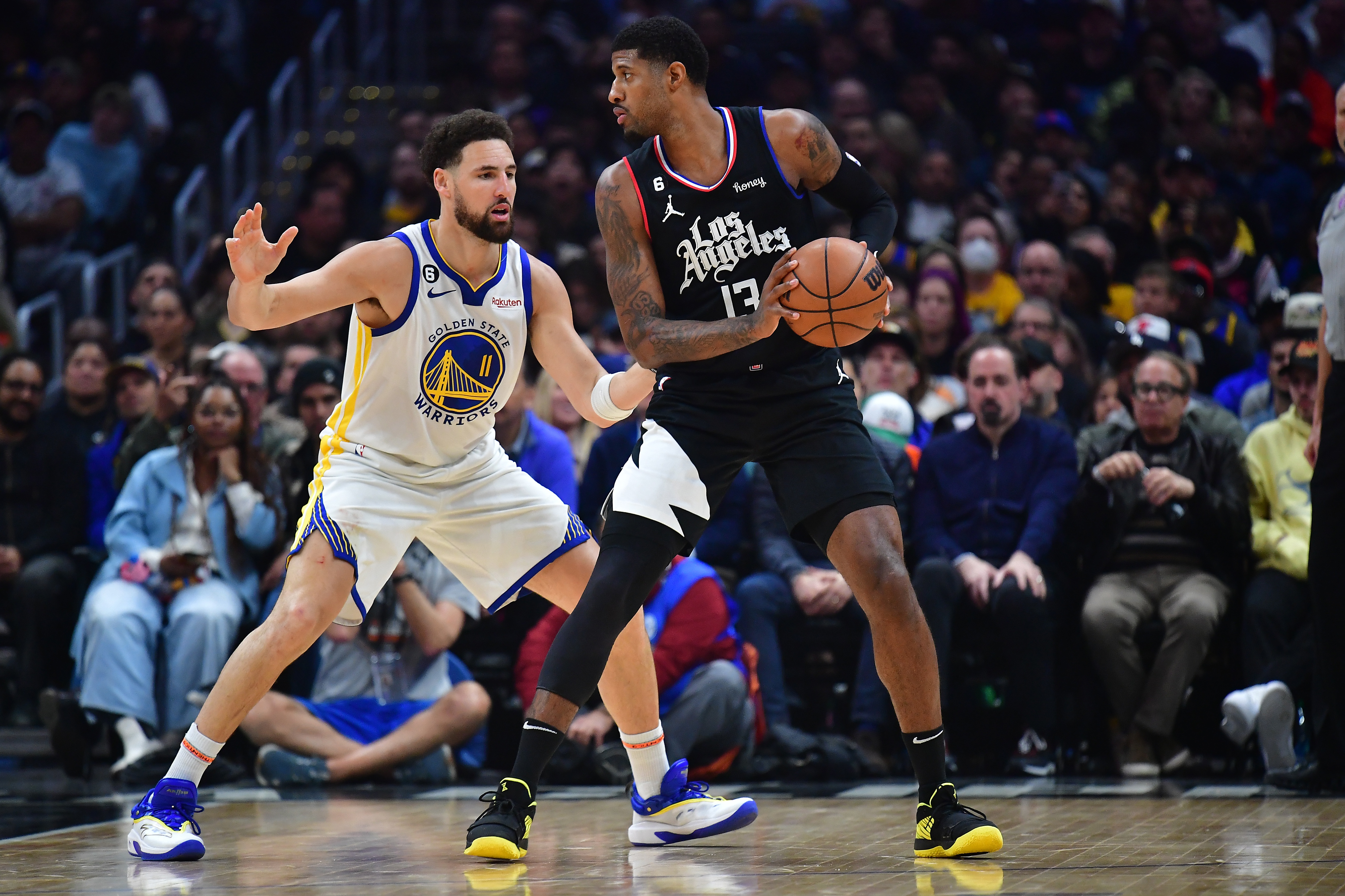 喬治換克萊勇士冠軍更多？媒體人：?jiǎn)讨蝹€(gè)人能力強(qiáng)但不如克萊合適