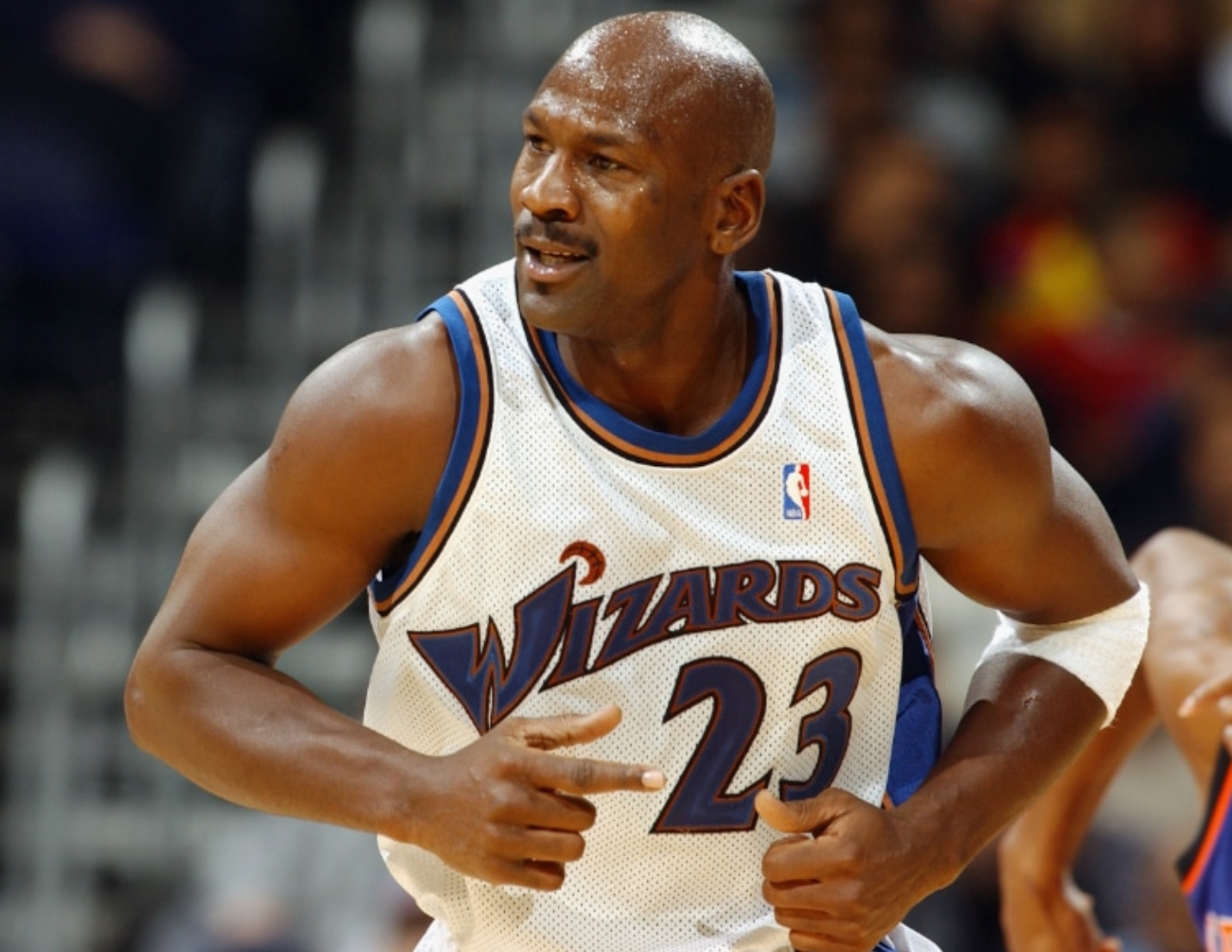 盧：奇才時期的喬丹靠一條腿場均21分 40歲的他還會提前訓練