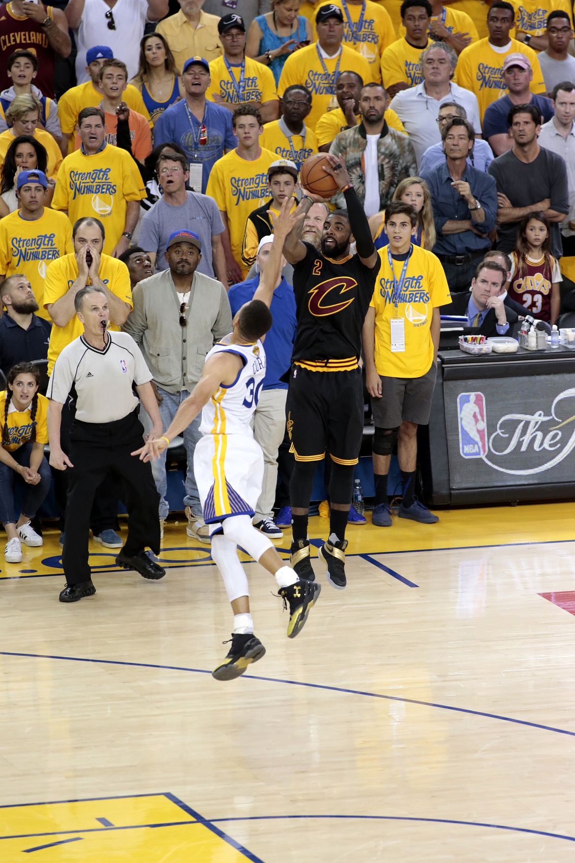 盧談16年總決賽G7最后時刻：詹姆斯筋疲力盡 就讓歐文挑庫里單打