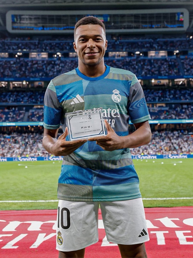 官方：姆巴佩獲頒2024/25賽季皇馬最健康球員獎(jiǎng)