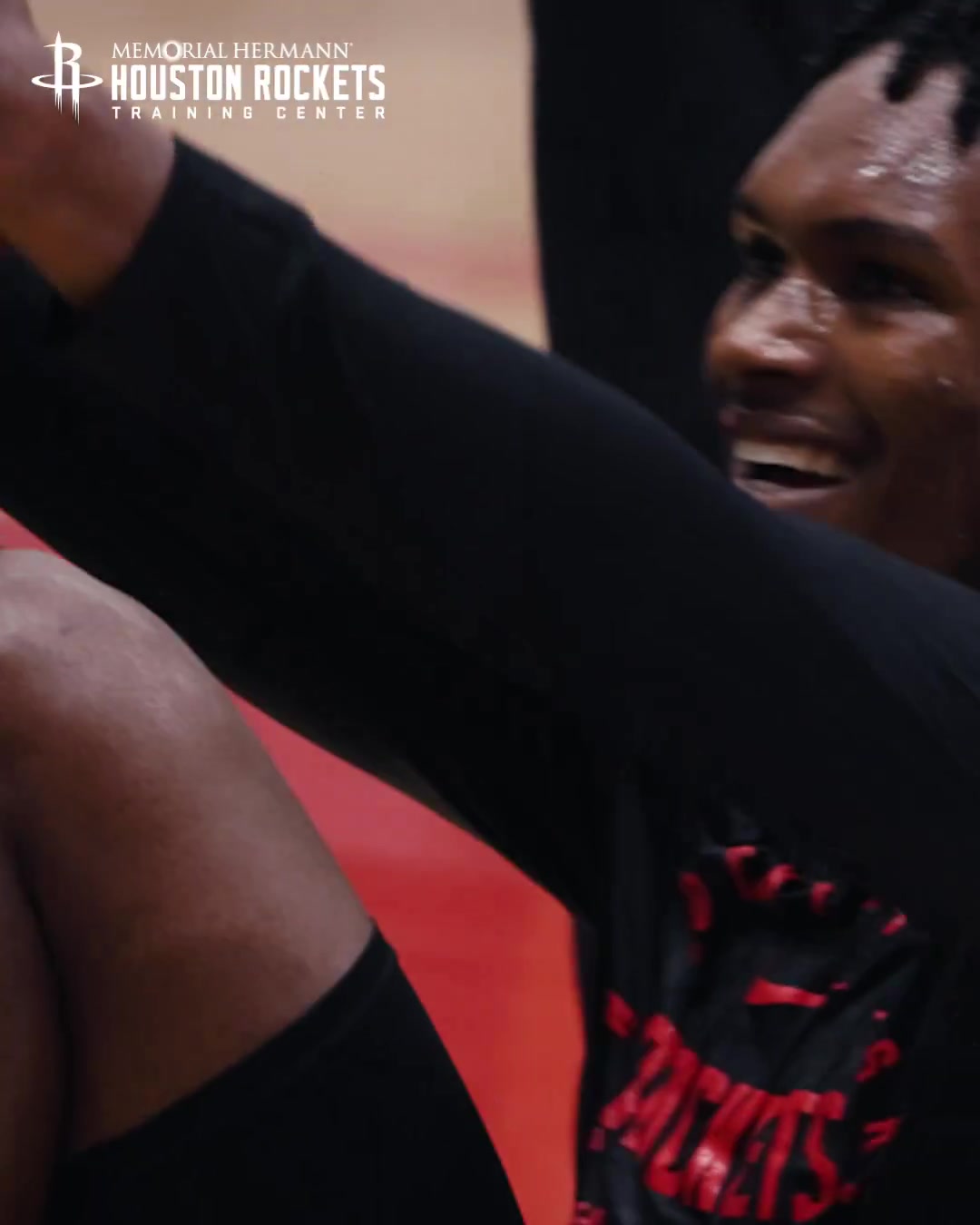 媒體人：東契奇再這么打估計(jì)打不完就受傷 簡(jiǎn)直太累了