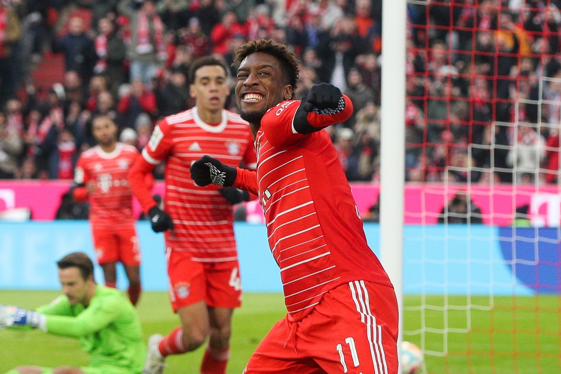 還帶售后??圖片報：科曼成功說服拜仁首席理療師比安奇加盟勝利