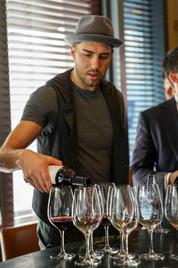 武賈西奇：退役前就在做釀酒事業(yè) 我們用的橡木桶和葡萄是最好的