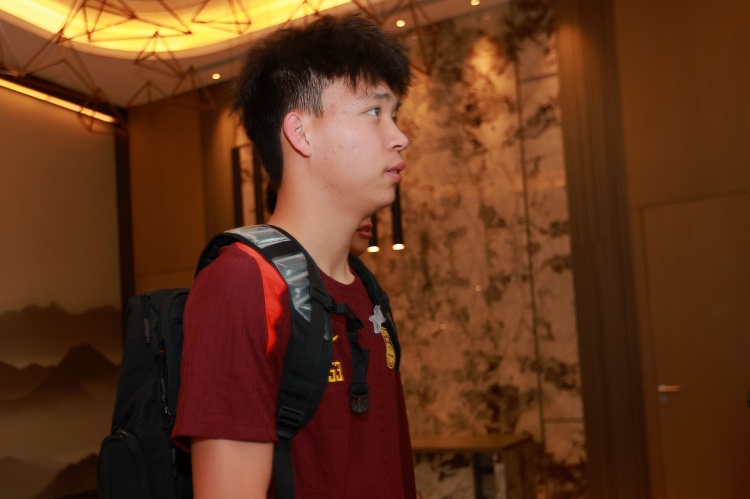 北青：U22國(guó)足需多進(jìn)球避免丟球，向余望、王鈺棟大概率主力出戰(zhàn)