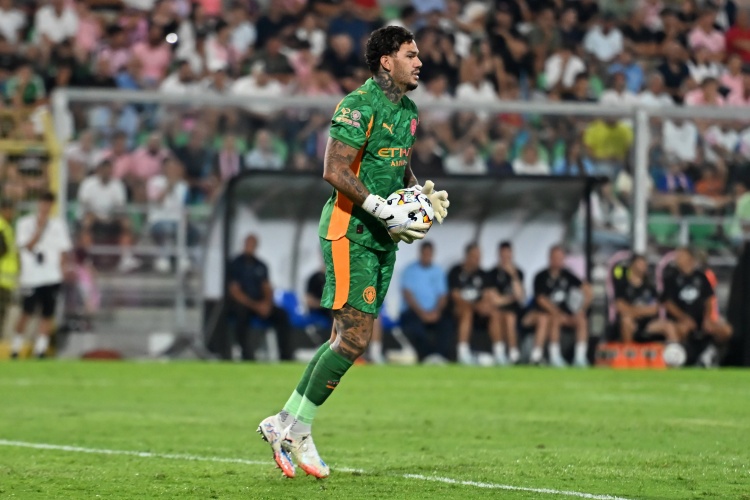 埃德森：為曼城效力的這八年是我最美好的時(shí)光，一日藍(lán)月終生藍(lán)月