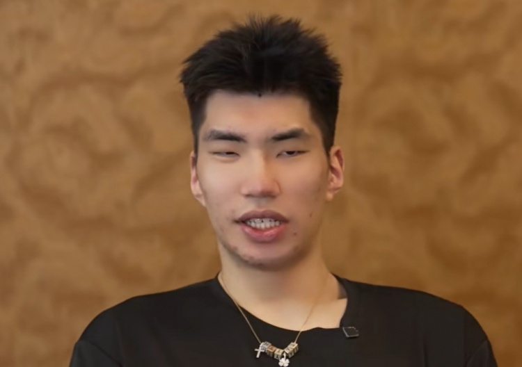 余嘉豪：我在打CBA之前 以及過程中一直有過去海外發(fā)展的想法