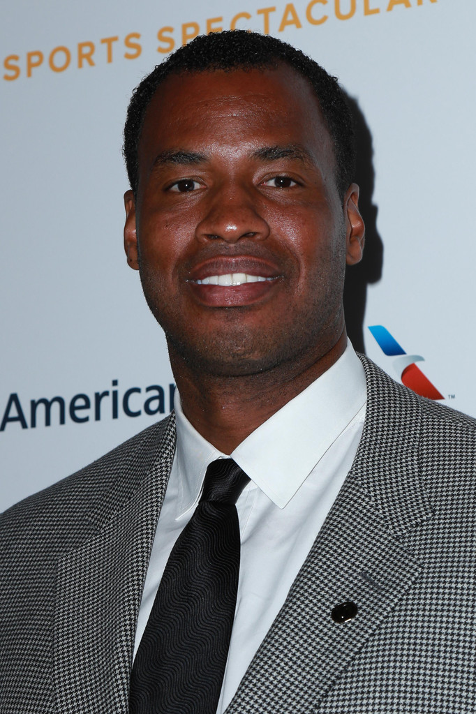 美記：NBA退役老將&聯(lián)盟大使杰森-科林斯正在接受腦腫瘤治療