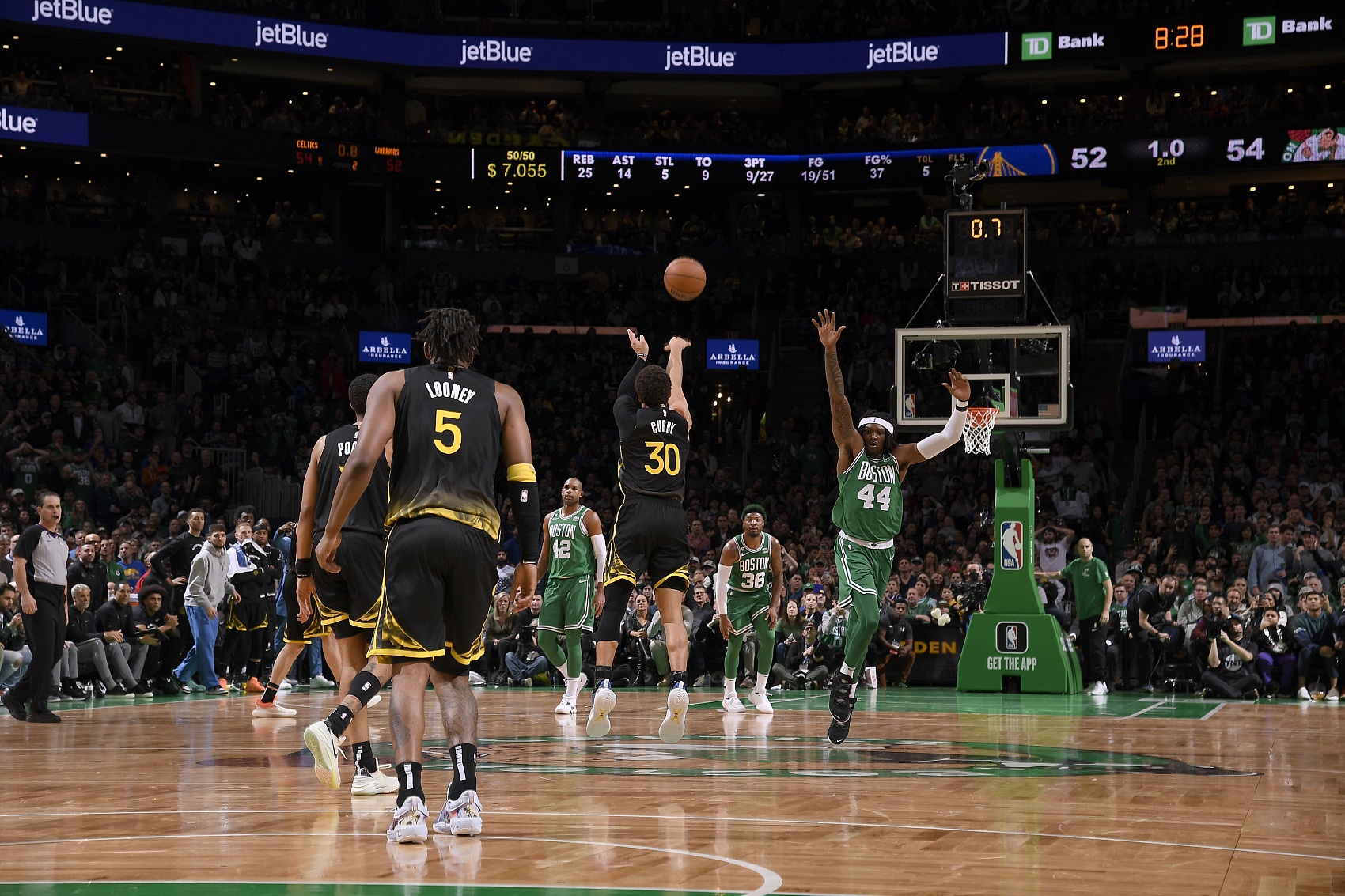 新賽季新規(guī)節(jié)末超遠壓哨不計入個人投籃！對誰最有利對誰最不利？