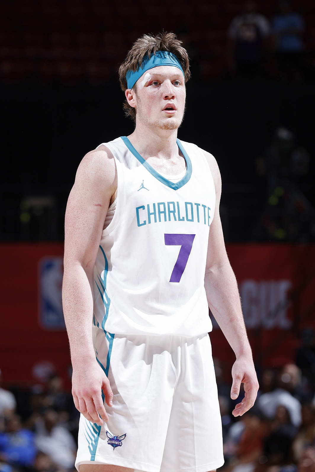 比爾-西蒙斯：克尼佩爾必進(jìn)2028美國隊 他和德里克-懷特很像