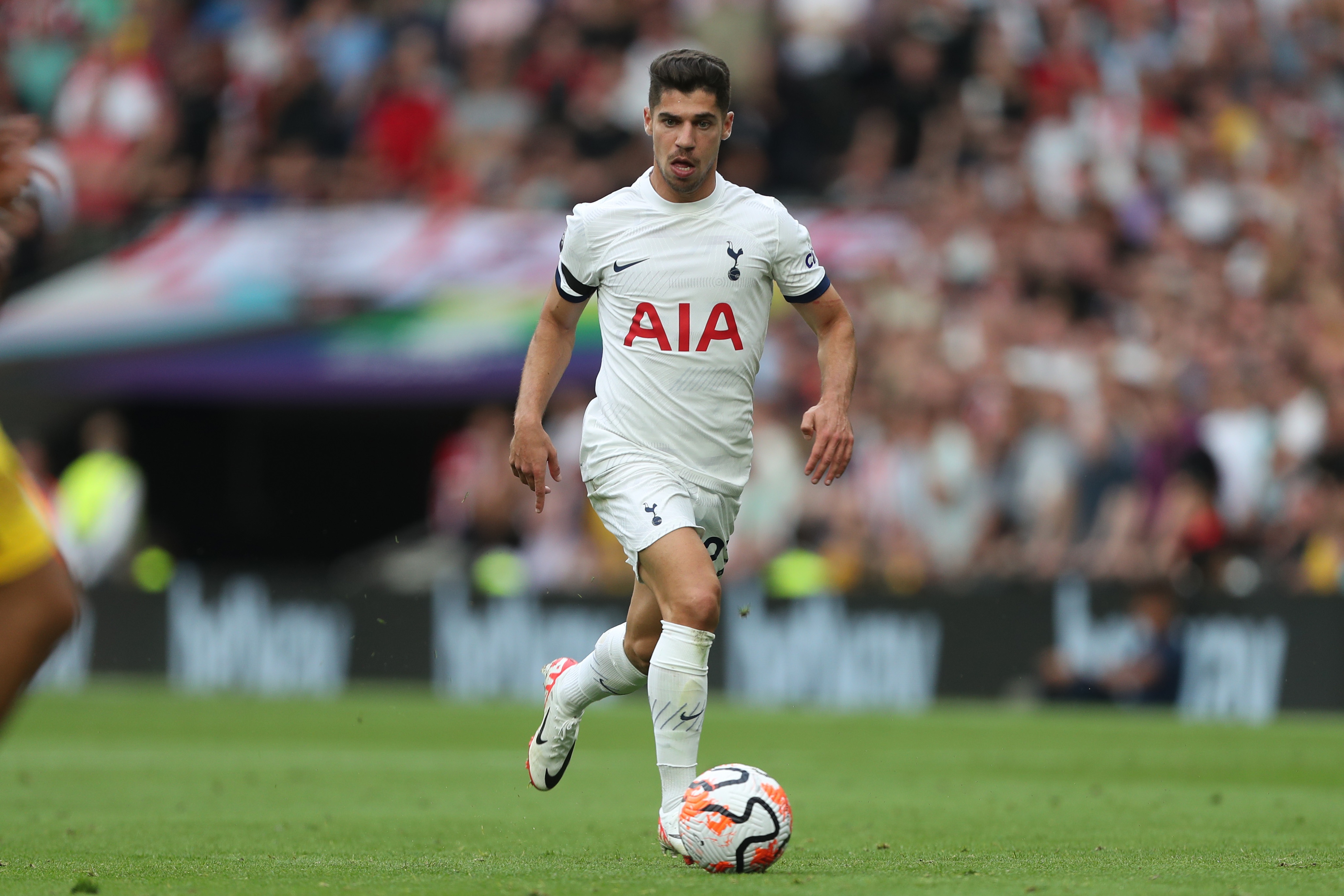 郵報(bào)：水晶宮嘗試壓哨租借球員但反悔，引熱刺不滿