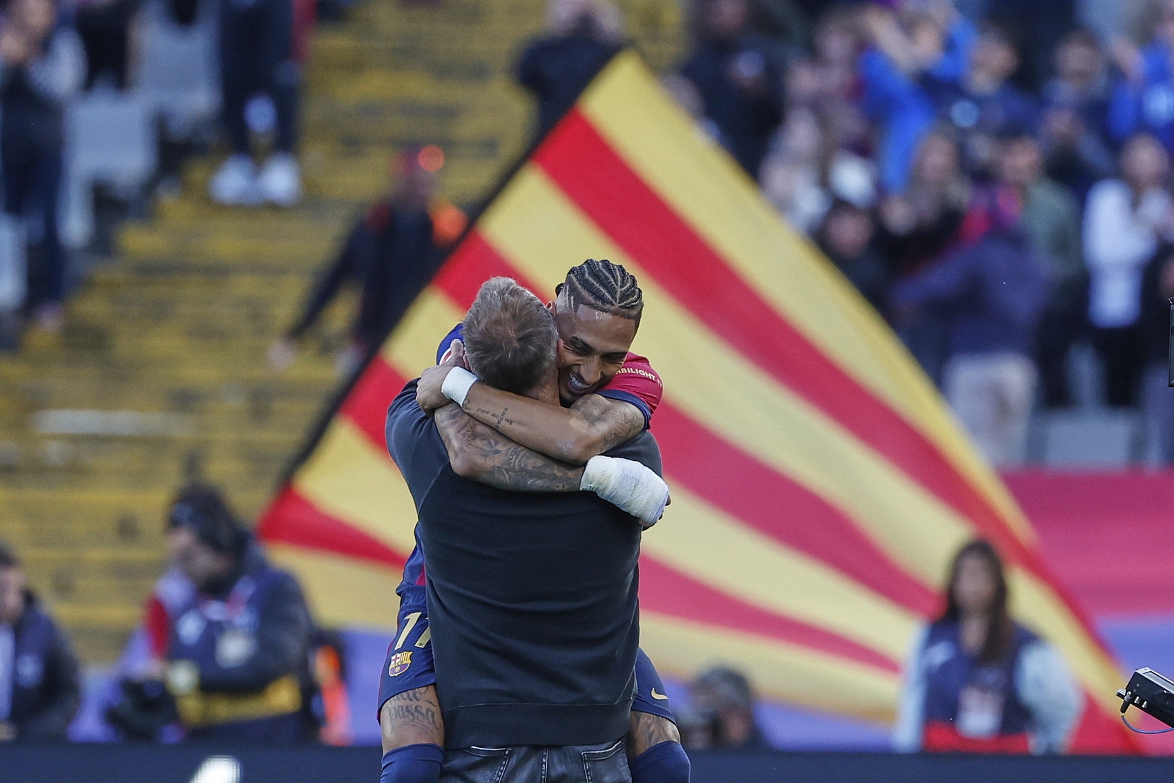 弗里克：所有人都始終做好了自己該做的事 拉菲尼亞心態(tài)非常完美