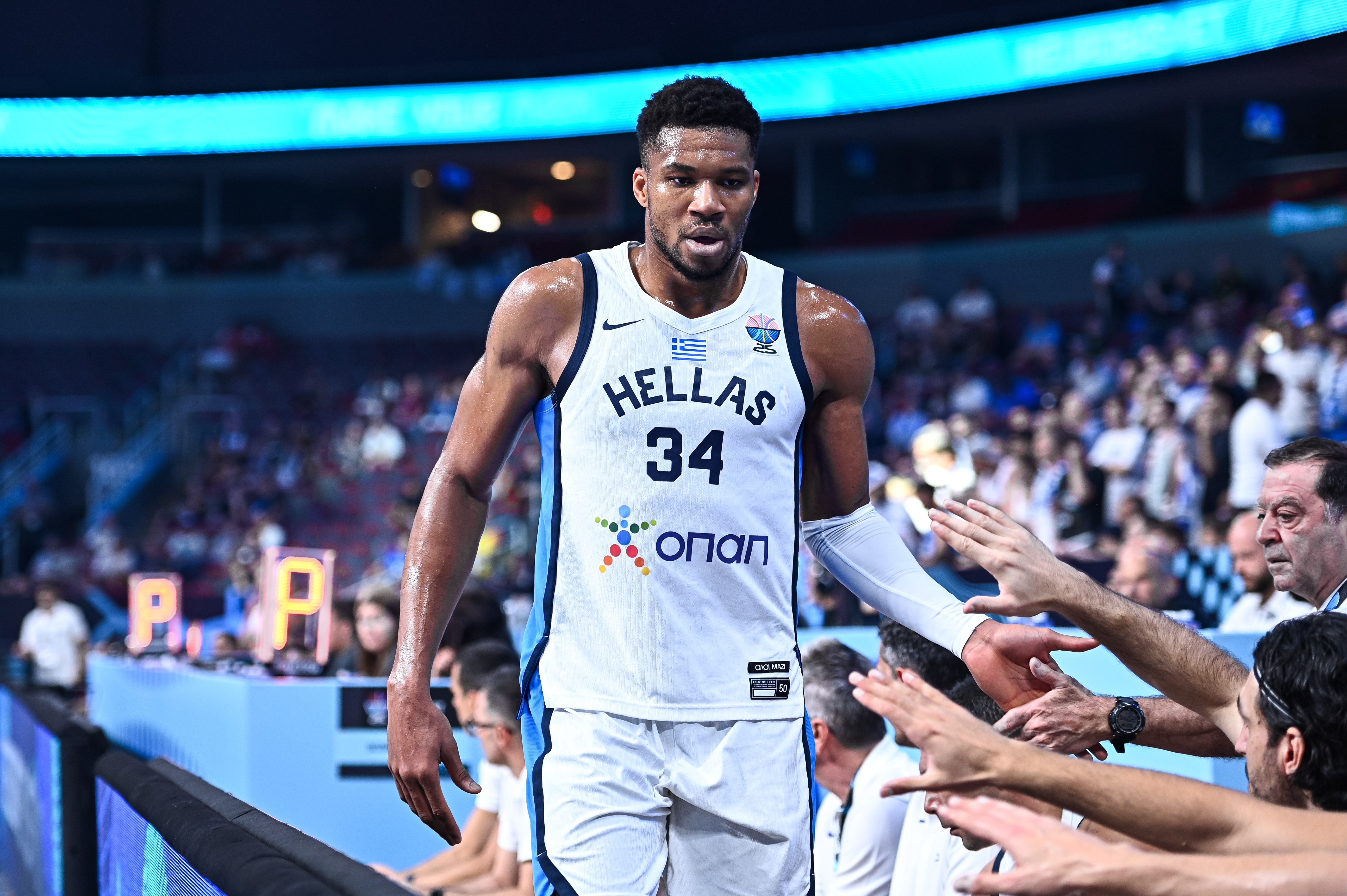 字母：能讓1200萬(wàn)希臘人快樂(lè)&能夠激勵(lì)下一代 這是我生涯最大成就