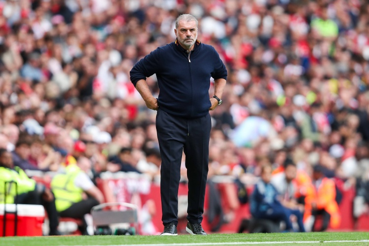 阿森納球迷嘲諷澳波：振作起來吧澳洲肥豬！明天你就要下課了！