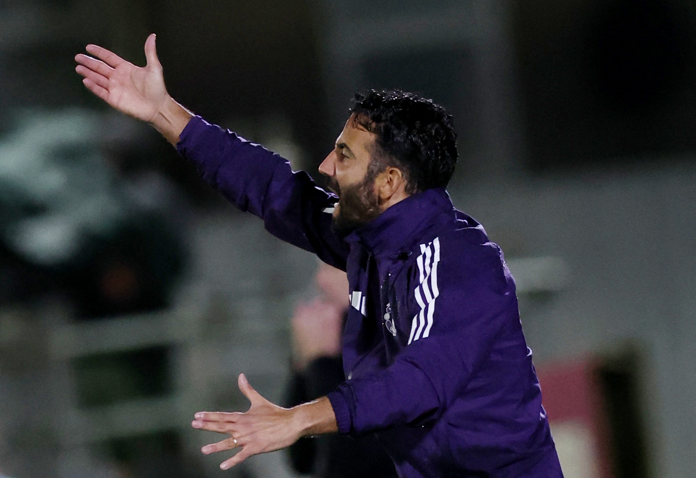 英超帶隊超30場且場均不超1分的29位主教練中，有27位的球隊降級