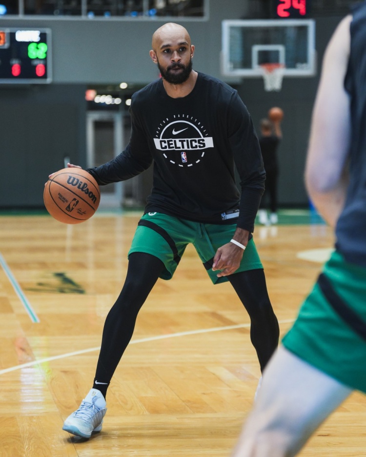 小白開練！凱爾特人官方曬德里克-懷特訓(xùn)練照