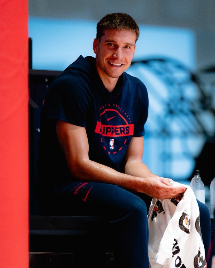 因腿筋傷勢提前結(jié)束歐錦賽！快船官方曬博格丹訓(xùn)練照