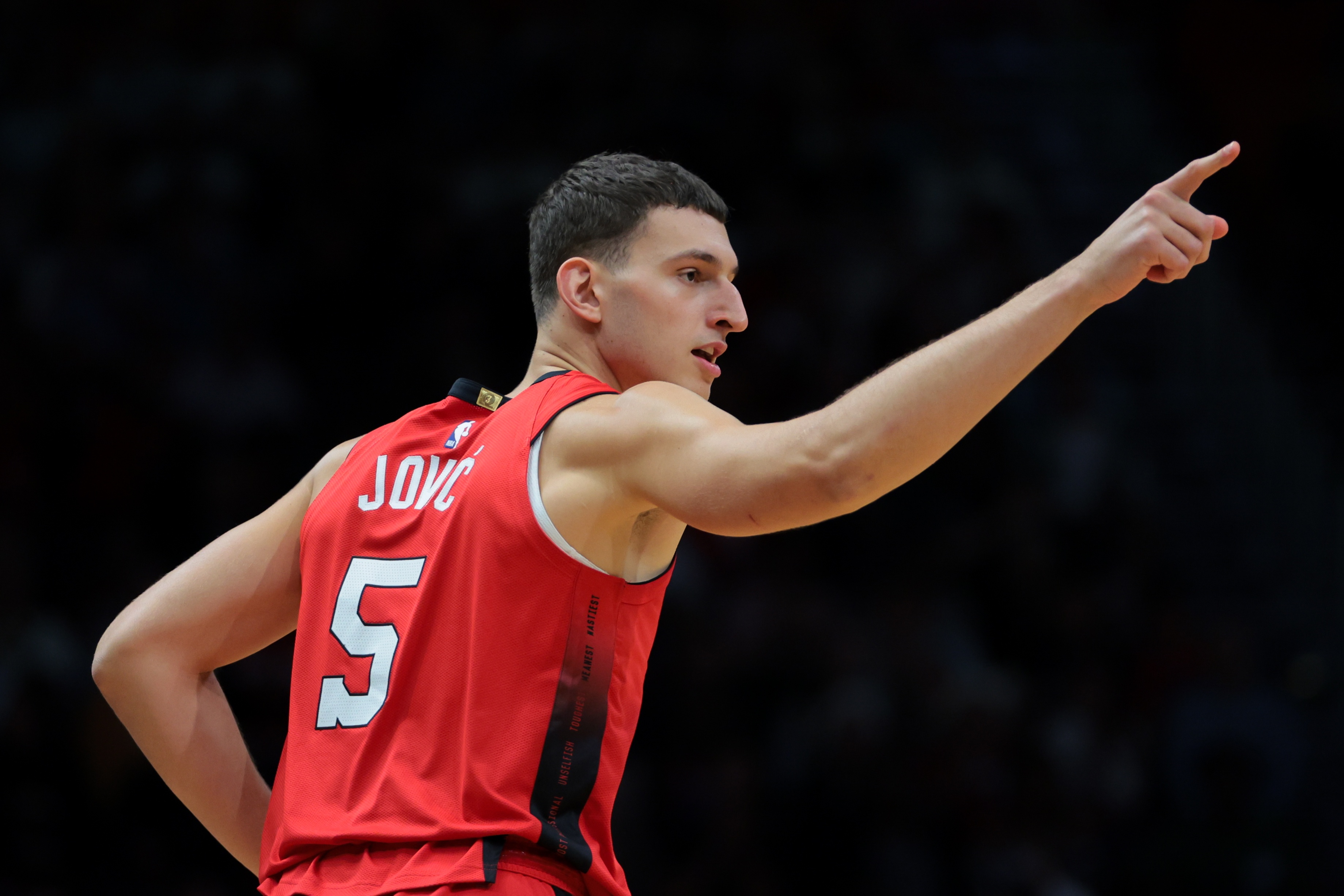 Lowe談熱火：我更傾向于讓約維奇頂替韋爾進(jìn)入先發(fā)