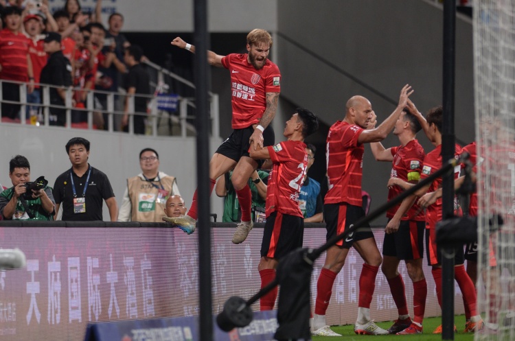 媒體人：成都蓉城是中超即戰(zhàn)力最強球隊，客場一點不保守不吃虧