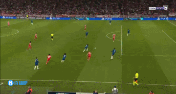 2球領先！凱塞多絆倒凱恩，裁判判罰點球，凱恩主罰命中