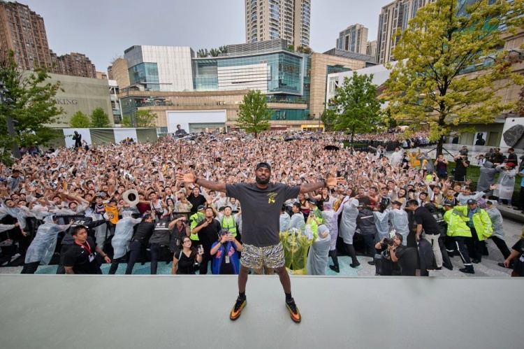 詹姆斯中國行微博熱度總結(jié)：4.5億話題閱讀 20.5萬討論 38個熱搜