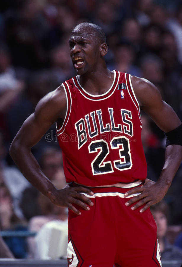 科爾：?jiǎn)痰?huì)通過(guò)高效地方式激勵(lì)隊(duì)友 鄧肯&庫(kù)里則非常富有同理心