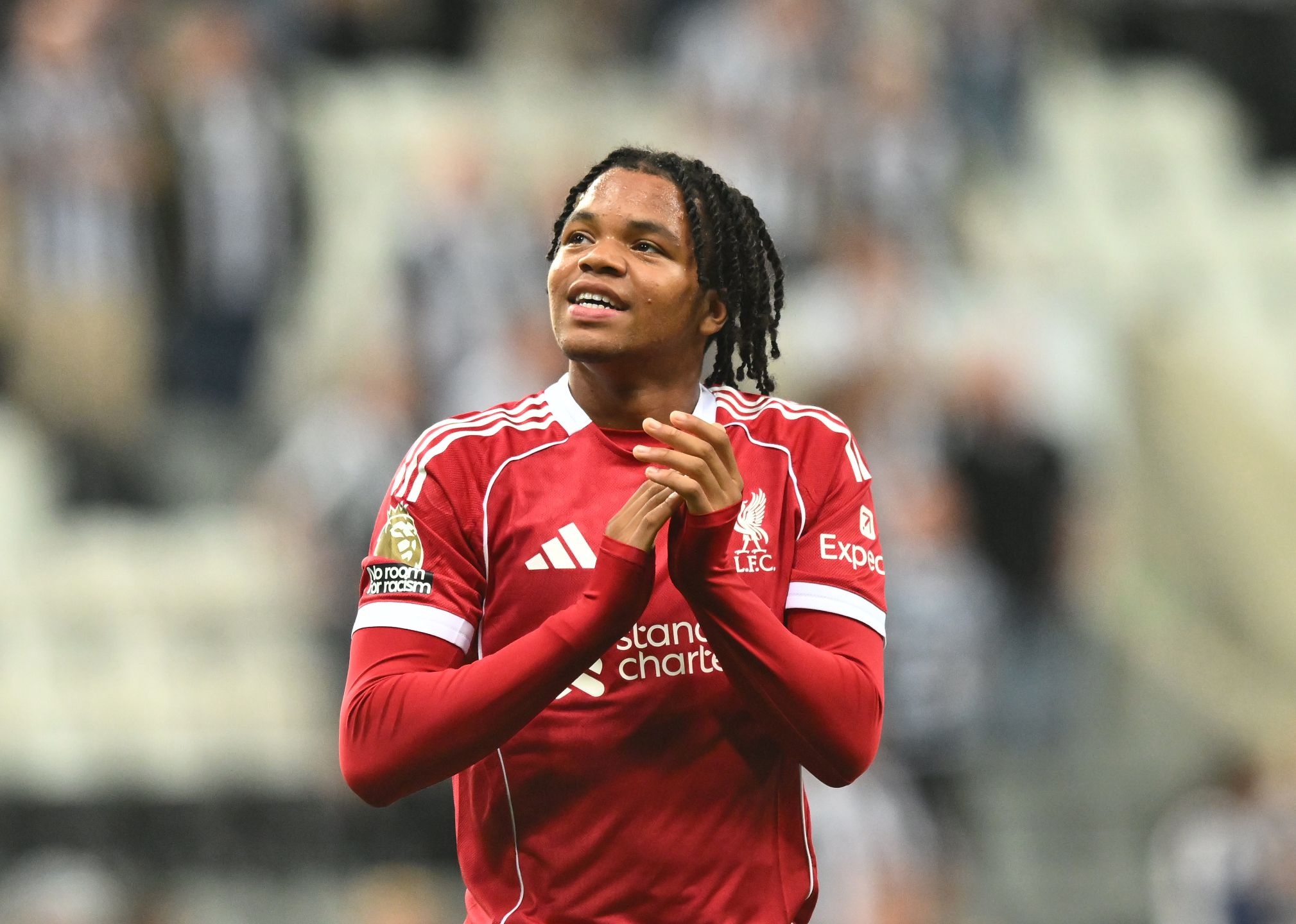 17歲19天，恩古莫哈成利物浦隊史主流歐戰(zhàn)出場最年輕球員