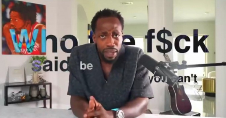 貝弗利diss特雷-楊：詹姆斯都被批評 你為啥不行？憑什么？