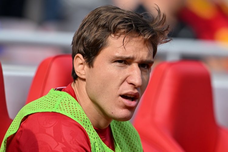 落選利物浦歐冠名單！英媒：基耶薩可能在冬窗重返意甲