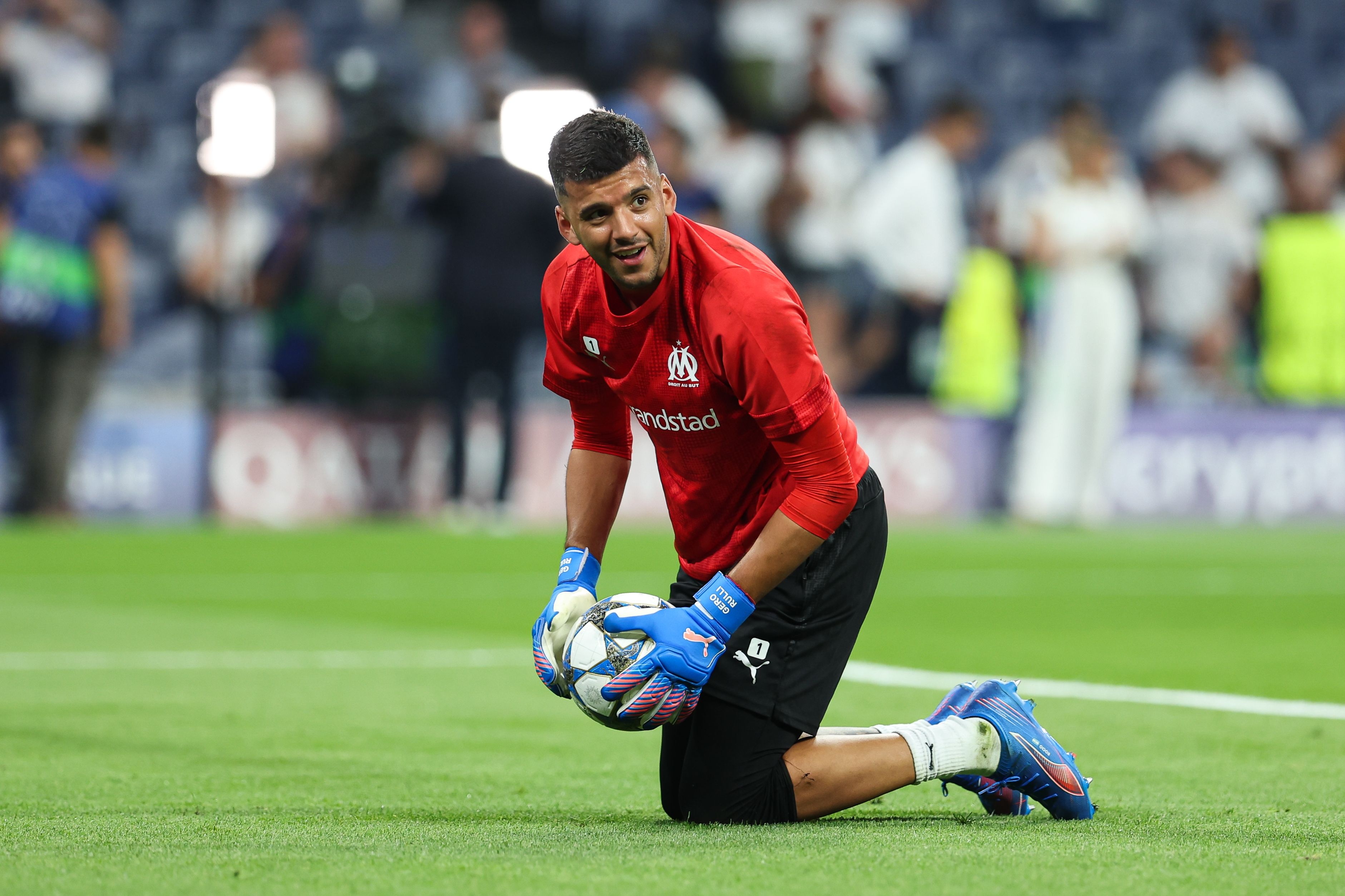 魯利談對陣巴黎：這是史上最強的巴黎圣日耳曼，但我們?nèi)钥释? 
                                         class=