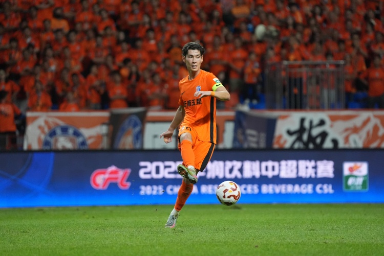 難適應(yīng)？侯永永頂薪回歸中超后28場4球2助，上賽季挪甲金靴+MVP