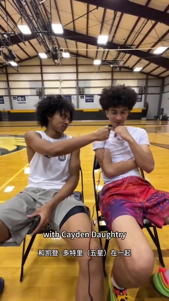 文化輸出！朱正：和我的五星小伙伴玩中文猜詞游戲