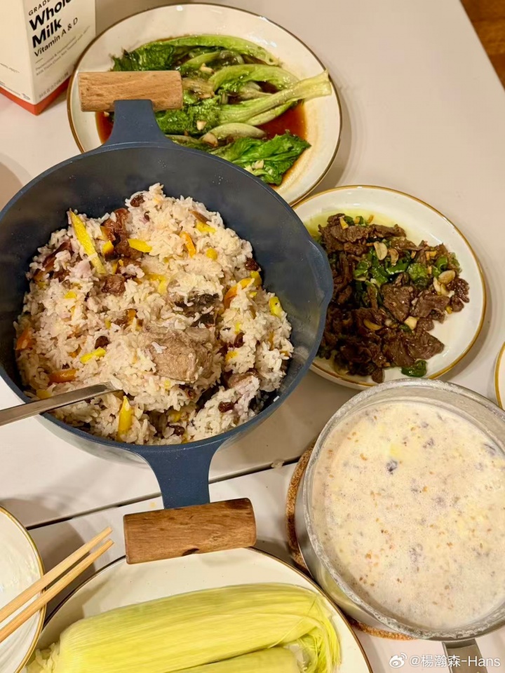 自己動(dòng)手豐衣足食！楊瀚森曬中國(guó)菜配文：??家的味道