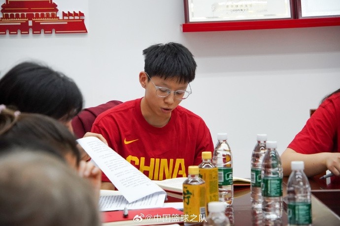 中國女籃昨日開會總結(jié)高原訓(xùn)練及熱身賽 今日再度投入新一輪訓(xùn)練