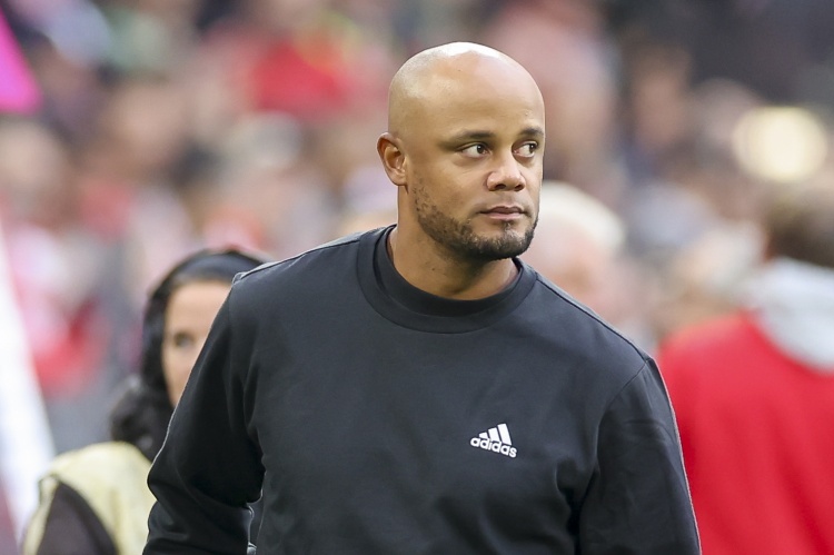 哈曼：孔帕尼的高強(qiáng)度戰(zhàn)術(shù)令我擔(dān)憂，可能讓球員下半程頂不住