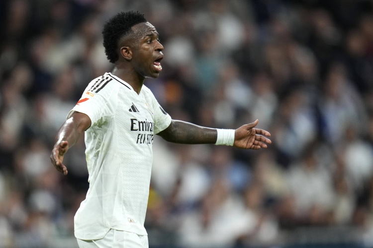 去年還是金球大熱！阿斯：維尼修斯正“墜落” 續(xù)約停滯+狀態(tài)存疑