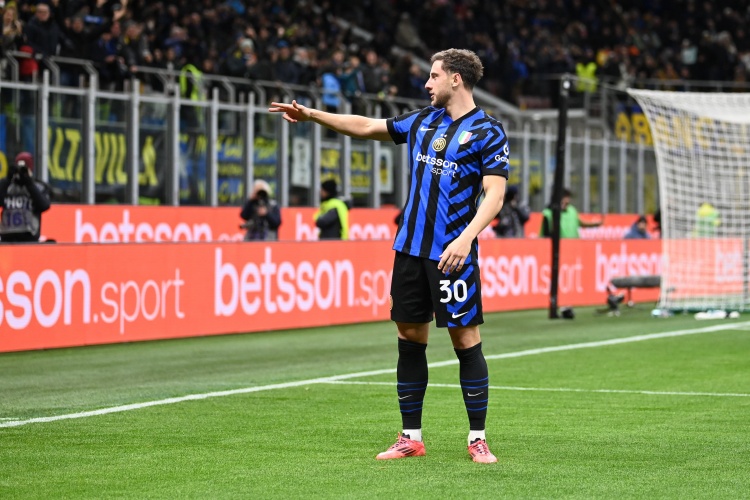 卡洛斯-奧古斯托：我們展現(xiàn)出了取勝的決心 我能踢多個位置是好事