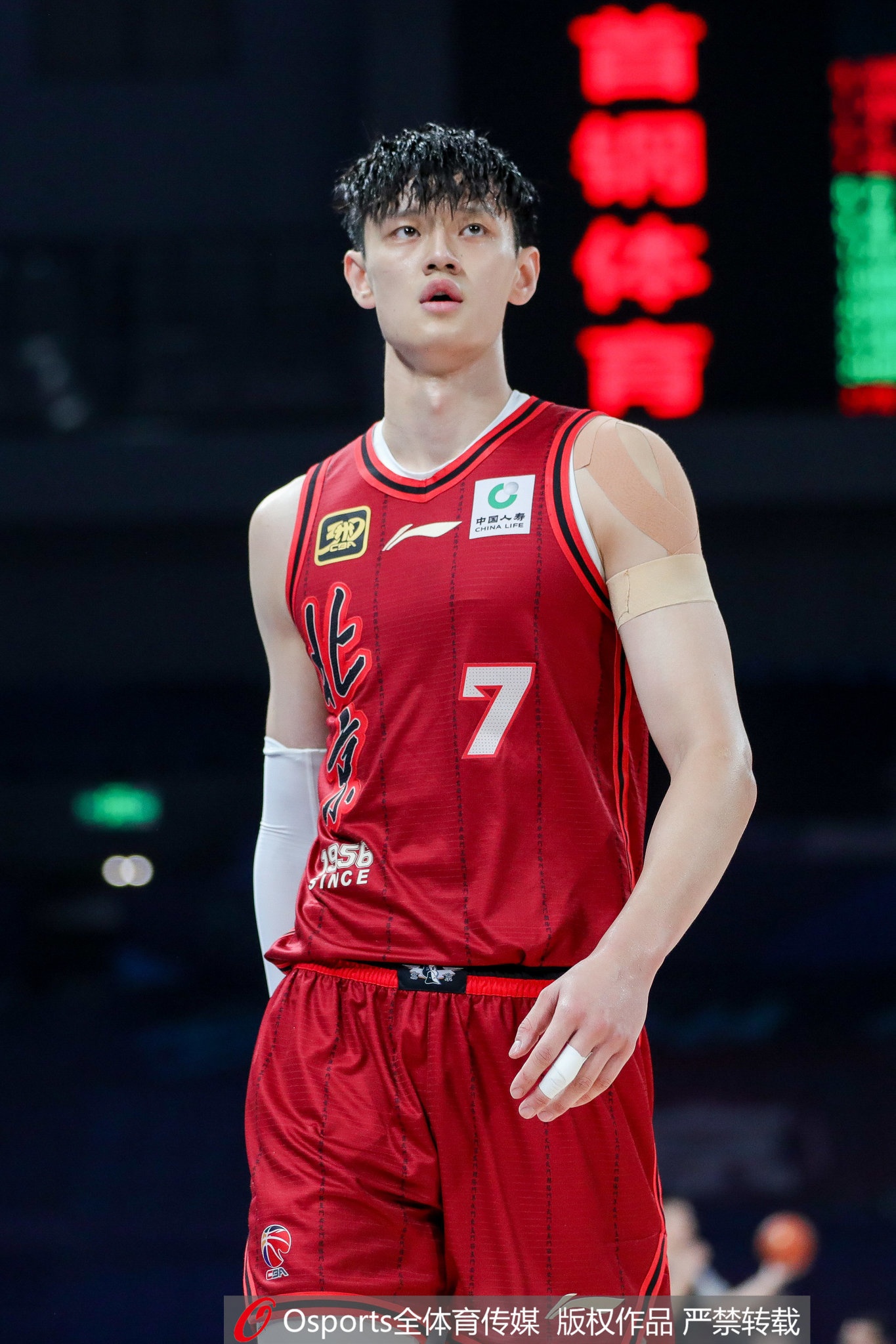 長(zhǎng)島籃網(wǎng)主教練：期待執(zhí)教曾凡博 他能投籃&運(yùn)動(dòng)能力出色