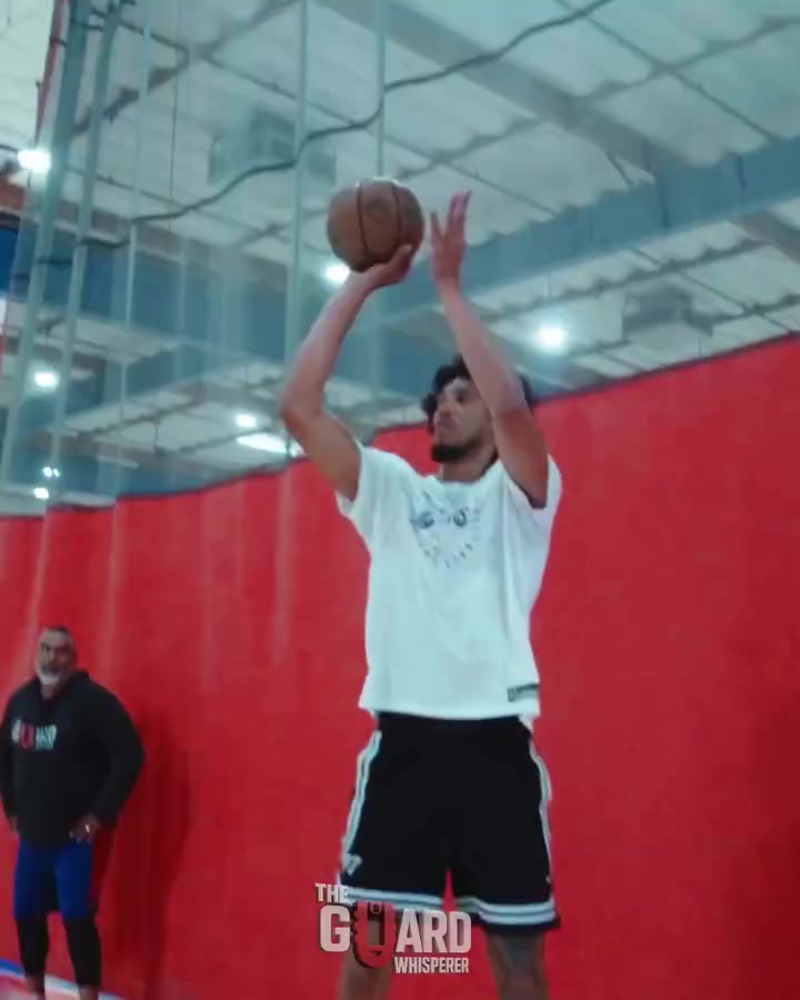 新賽季也要投外線？海斯休賽期加強(qiáng)三分 上賽季三分僅出手3次！