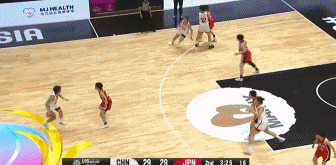 不夠準(zhǔn)！李沅珊打滿上半場(chǎng)10投僅3中拿到12分2板 罰球4中4