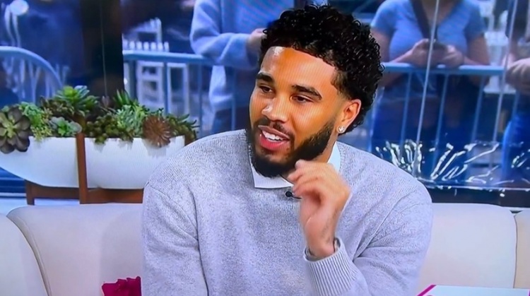 塔圖姆：沒有關(guān)閉新賽季復(fù)出的大門 現(xiàn)在每周六練