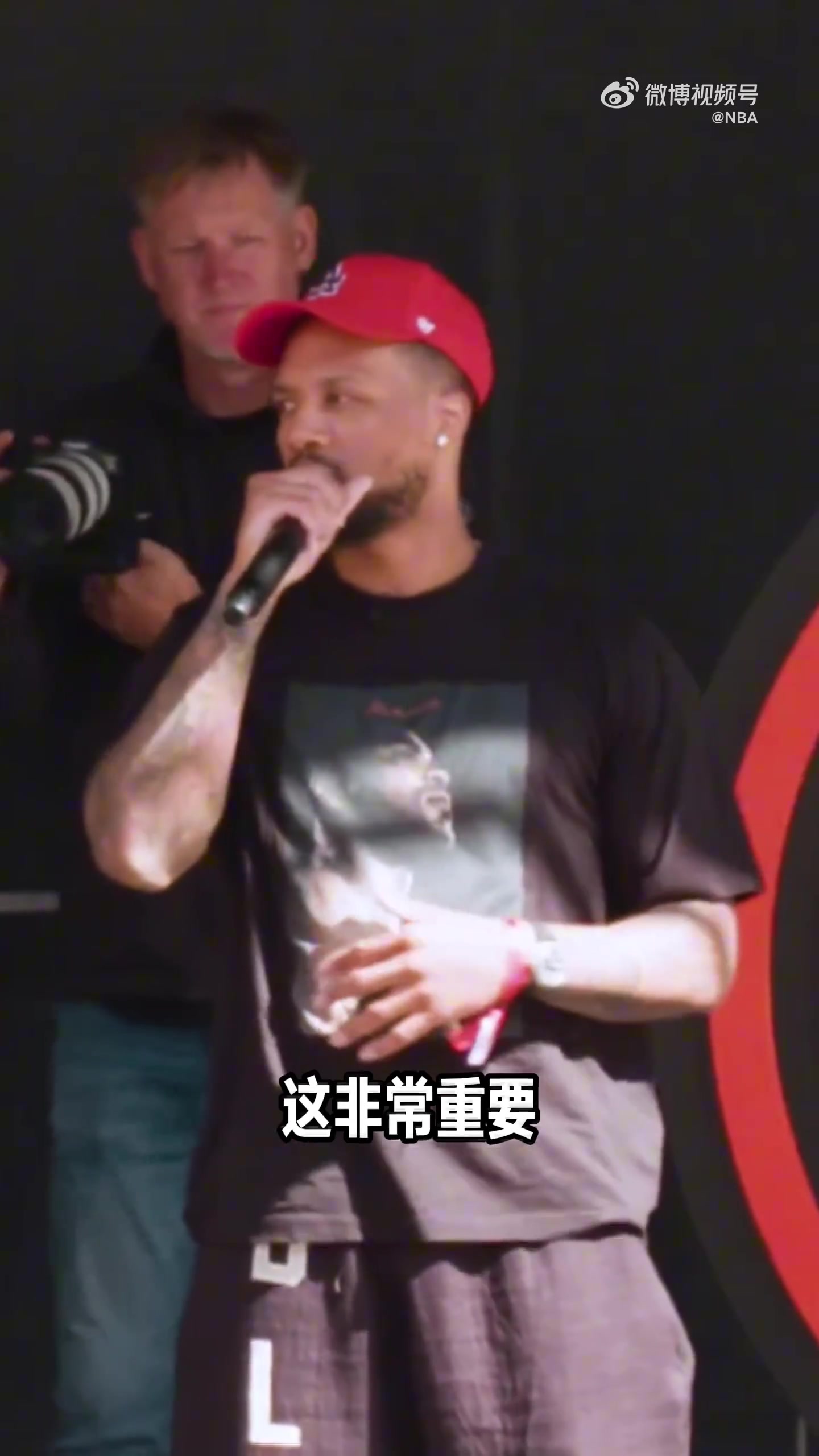 利拉德：開拓者有冉冉升起的未來之星 充滿無限可能 愿幫他們成長(zhǎng)